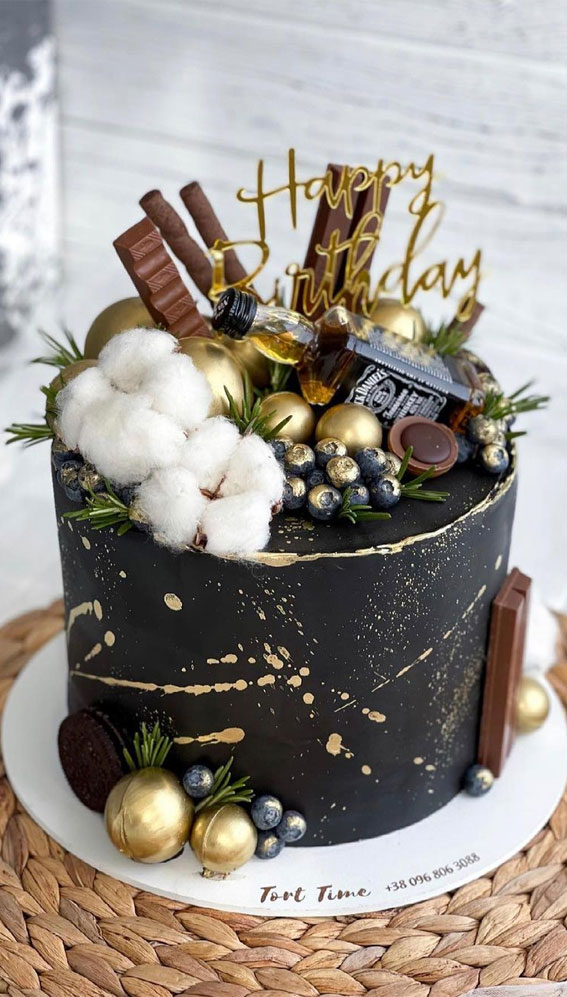 black and gold winter cake, winter cake inspiration, winter cake images, winter wonderland cake, winter chocolate cakes, winter cakes 2021