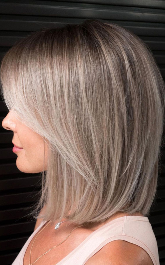 The 45 Prettiest Hair Colours For Winter : Ashy Platinum with Shadow Roots