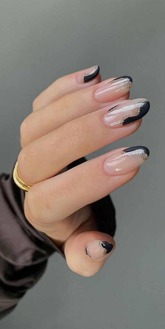 navy blue and gold glitter nails, festive nails, christmas nails 2021