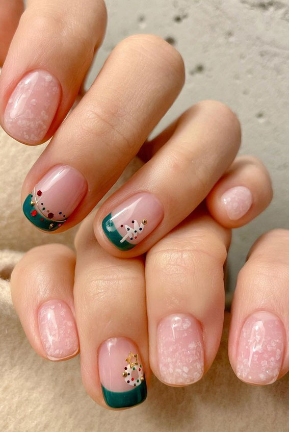 27 Best Holiday Nail Art Designs : Green French Tip Christmas Nails