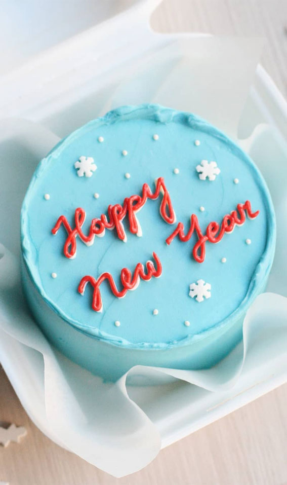 22 Scrumptious Festive Cakes for Celebrating the Holidays : Blue Happy New Year Cake