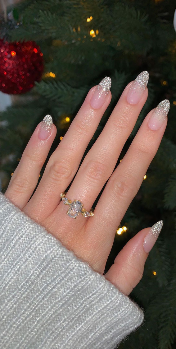 30 Glitter Nails To Bright Up The Season : Reflective Ombré Glitter Nails
