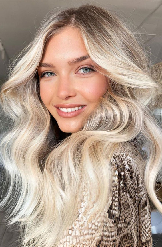 33 Cute Blonde Hair Color Trends 2022 : Bright Blonde with Natural Roots