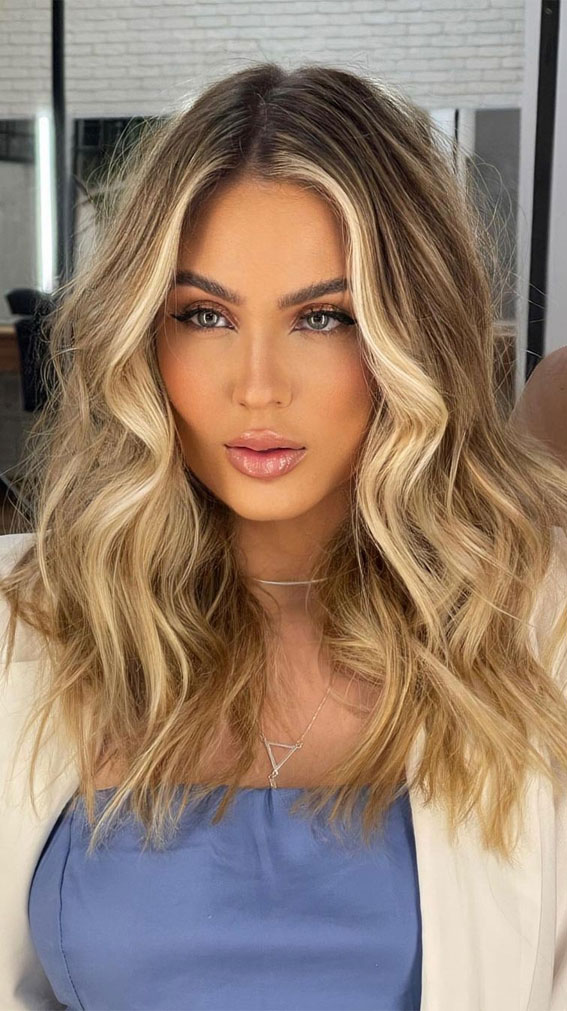 50 Flattering Blonde Highlights Ideas For 2022 : Contrasting Highlights