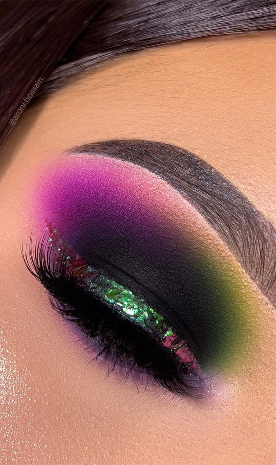 30+ Best Bright Eyeshadow Looks : Purple and Green Makeup Look