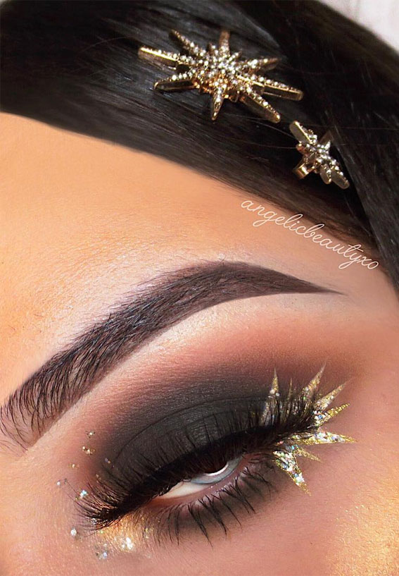 30+ Best Bright Eyeshadow Looks : Gold Star Burst Makeup Look