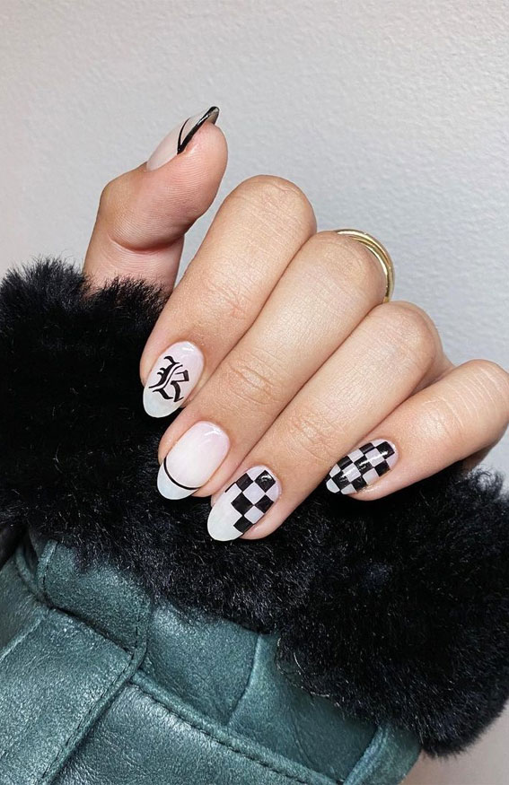 35 Trendy Checkered Nail Art Designs : White and Black Checkered Nails