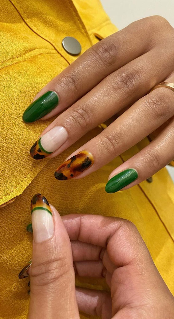 green and tortoiseshell nails, trendy green nails, green nail art designs 2022