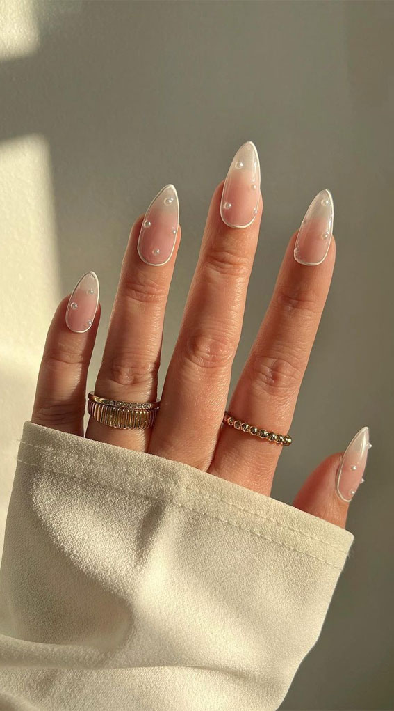 pearl nails, spring nails 2022, almond nails, almond nails 2022, almond nails designs, acrylic almond nails