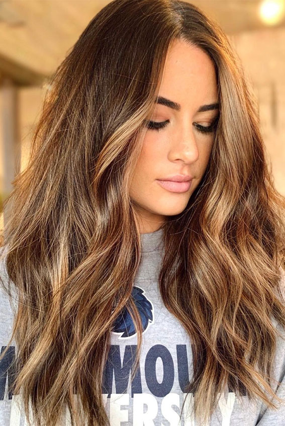 light brown with honey blonde highlights, fall hair color ideas 2022, brown hair color ideas, brown hair with highlights, light brown hair color ideas, brunette hair color ideas, brown with blonde highlights
