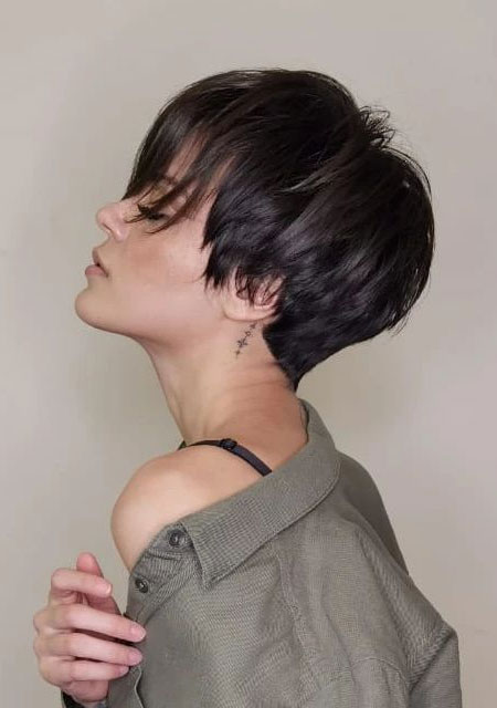 50 Short Hairstyles That Looks so Sassy : Long Pixie Straight Hair with Long  Bangs