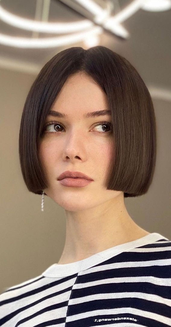 6 Alluring Short Haircuts For Thick Hair