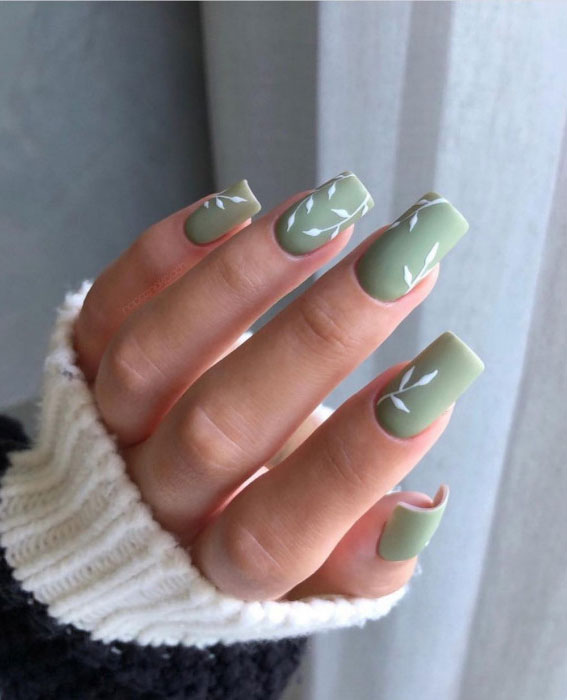 green nails, spring nails, white leave green nails, short nails, spring nails 2022