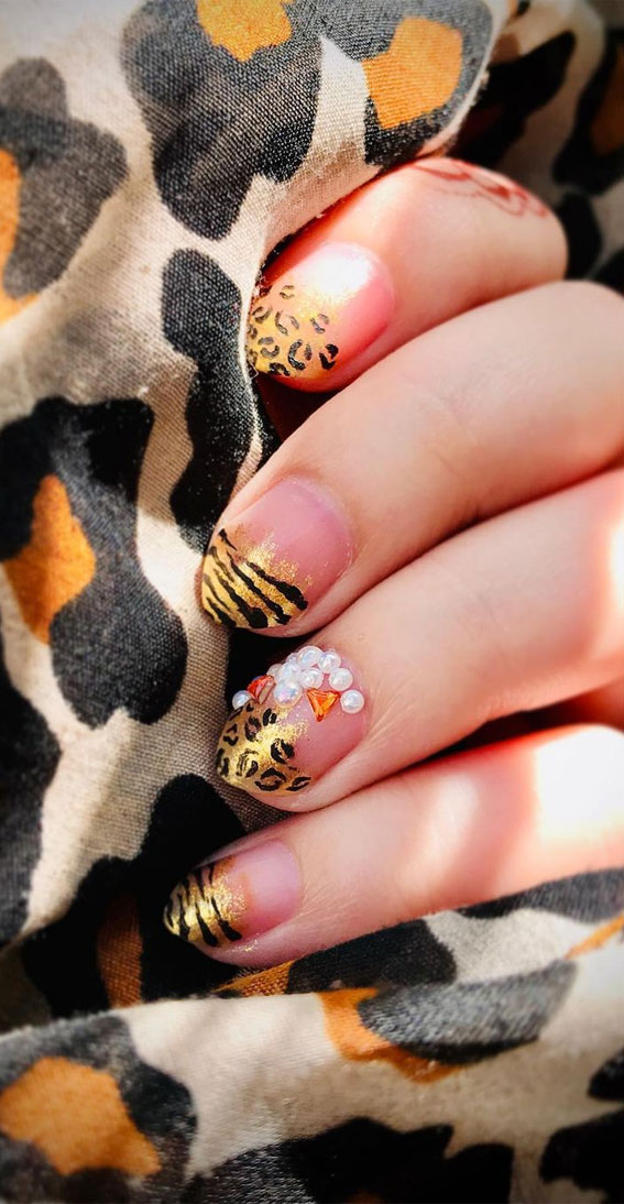 gold animal print french tip nails, french tip nails, leopard print french tip nails, gold leopard french tips