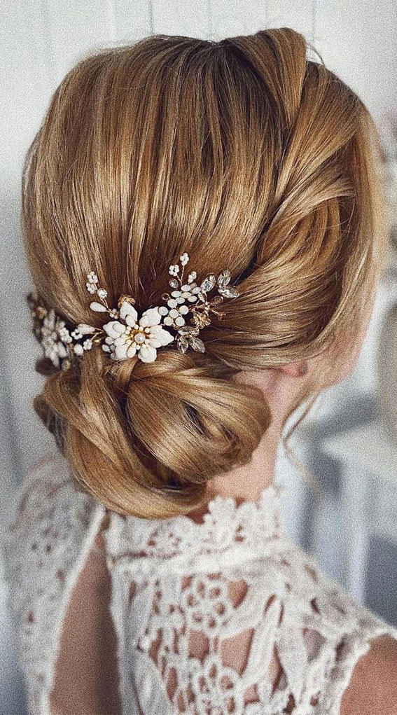 50 Best Updo Hairstyles For Trendy Looks in 2022 : Side twisted bridal upstyle