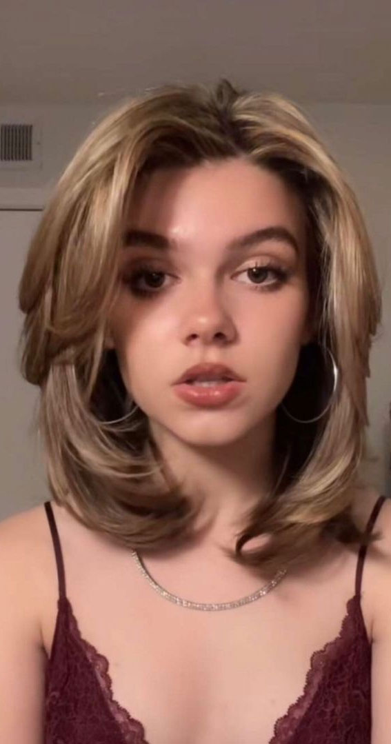 Short Voluminous Youthful Hairstyle - TheHairStyler.com