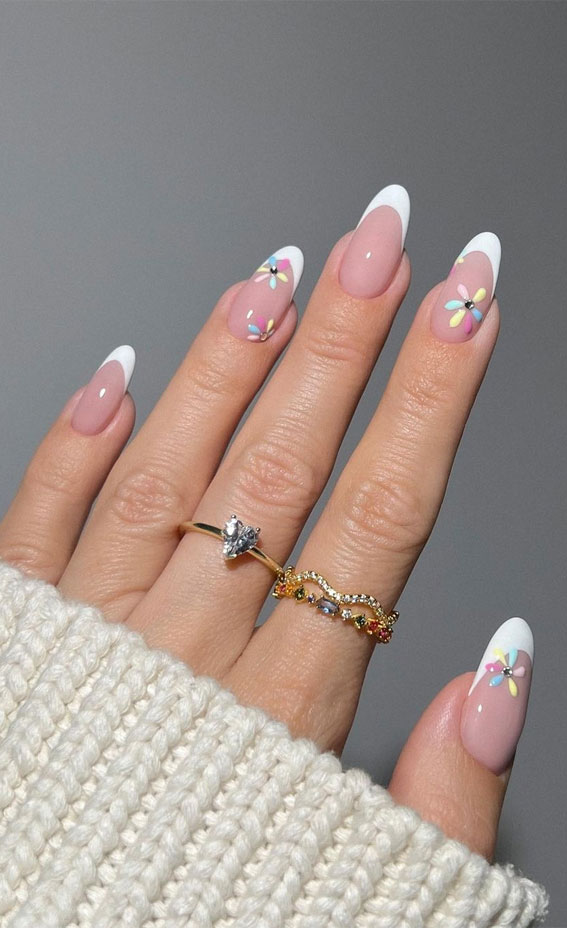 white tip nails, white french tip nails, daisy nails, daisy white french tip nails