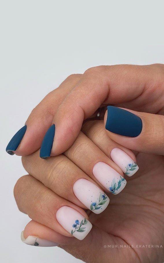 The 40 Cutest Nail Art Designs For All Age : Flower Chain French Tip nails