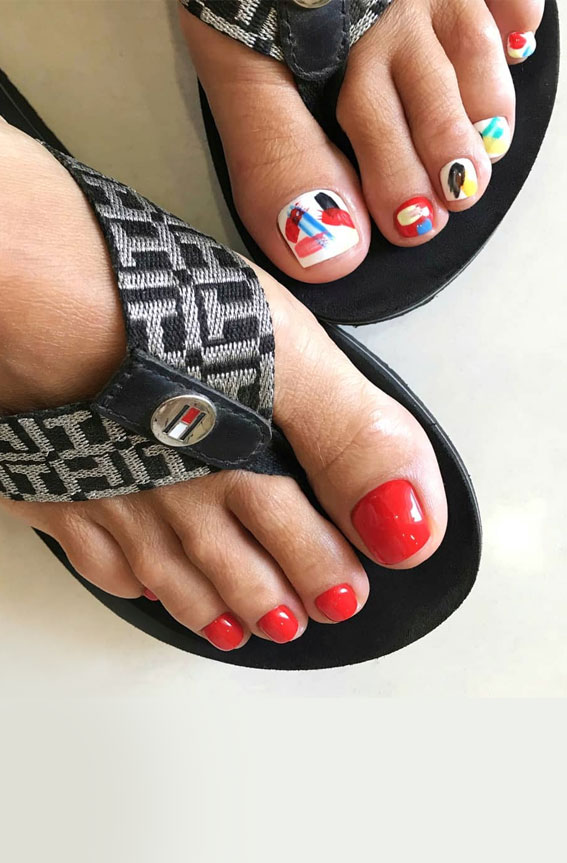 45 Pretty Toe Nails To Try In 2022 : Art Inspired Toe Nail Art Design