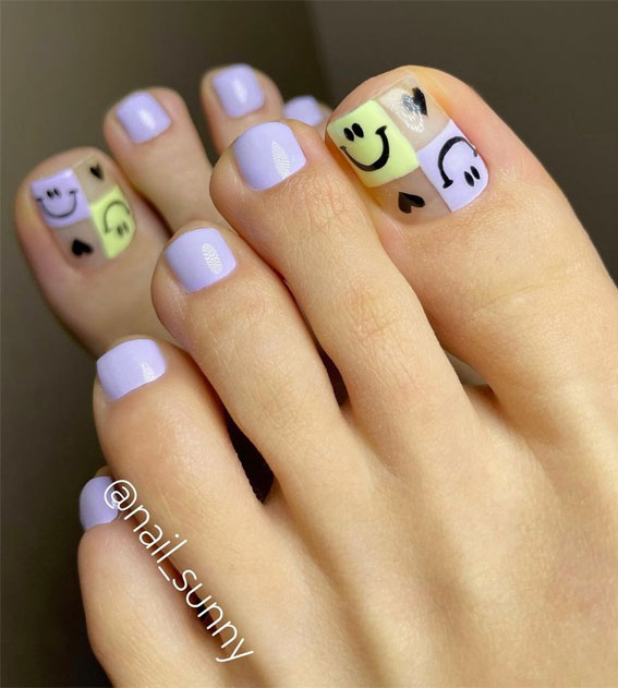45 Pretty Toe Nails To Try In 2022 : Pastel Check Pedicure