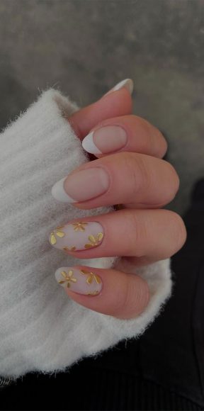 29 Pretty, Simple & Modern French Tip Nails : Gold Flower Nails + White ...