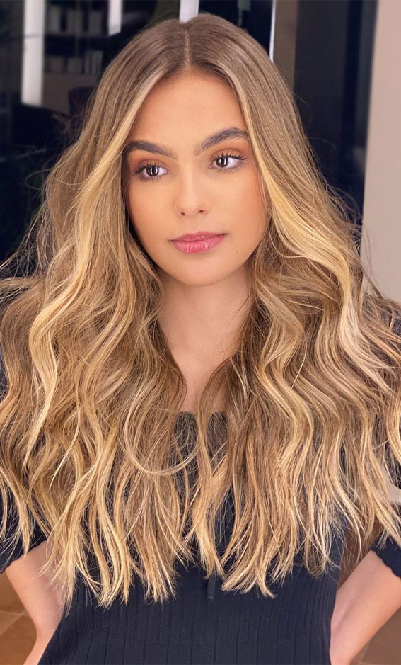 50 Cute New Hair Color Trends 2022 : Golden Blonde + Honey Face Lights