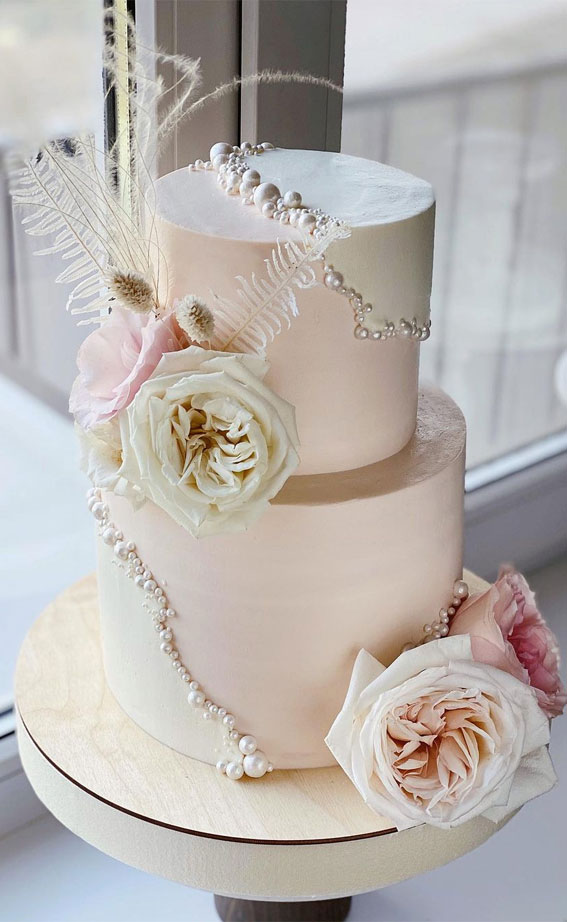 50 Timeless Pearl Wedding Cakes : Two-Toned Cake with Pearl Details