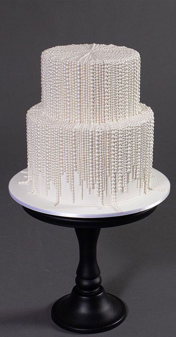 50 Timeless Pearl Wedding Cakes : Pearlescent Charmer