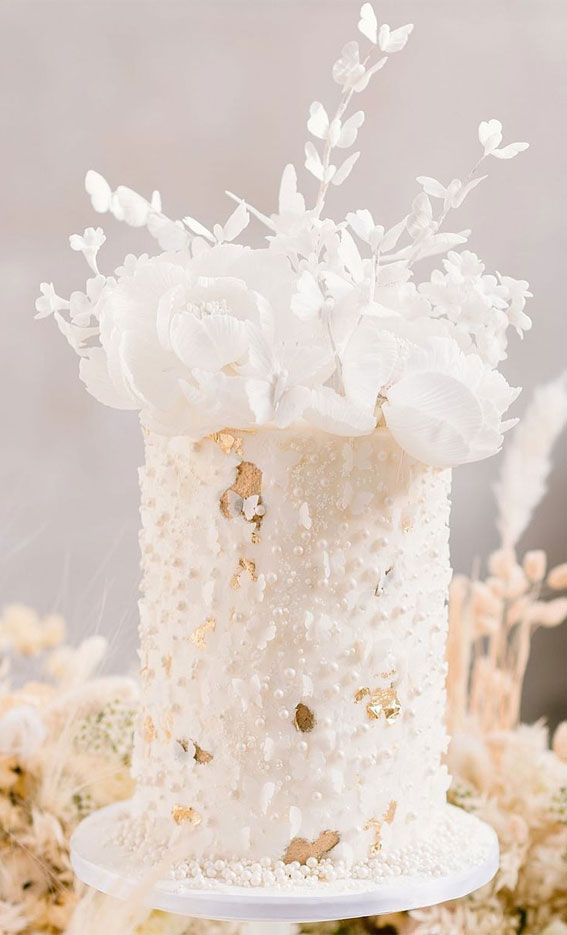50 Timeless Pearl Wedding Cakes : Edible Pearl Encrusted Floral