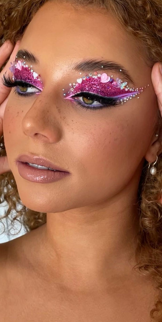 42 Summer Makeup Trends & Ideas To Look Out : Pink Coachella Look