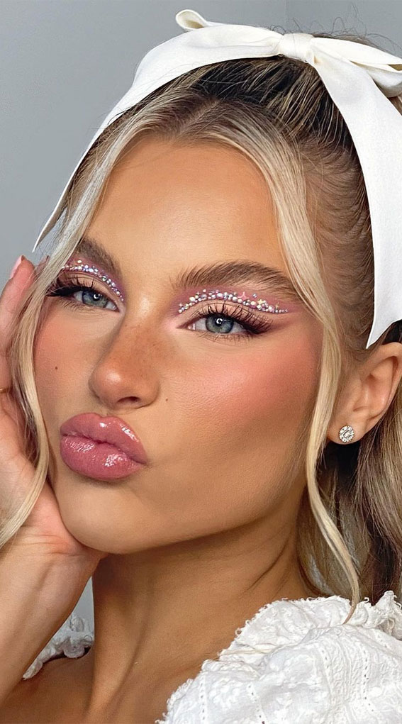 42 Summer Makeup Trends & Ideas To Look Out : Pink Gemstones 