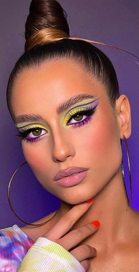 42 Summer Makeup Trends & Ideas To Look Out : Buttercup, Purple & Graphic Liner