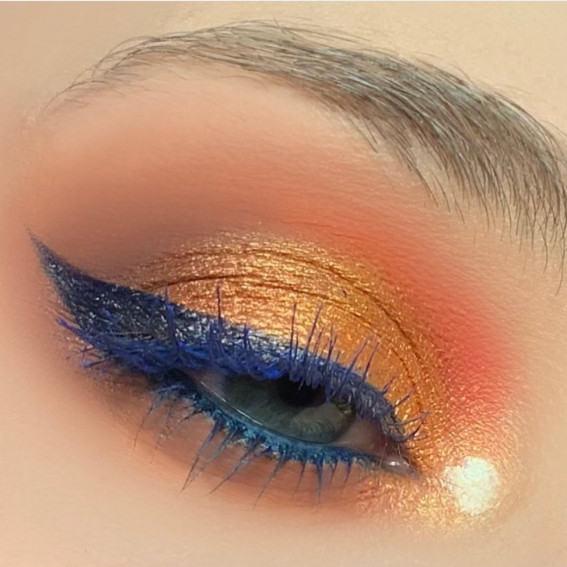 47 Cute Makeup Looks to Recreate : Metallic Eyeshadow + Blue Liner