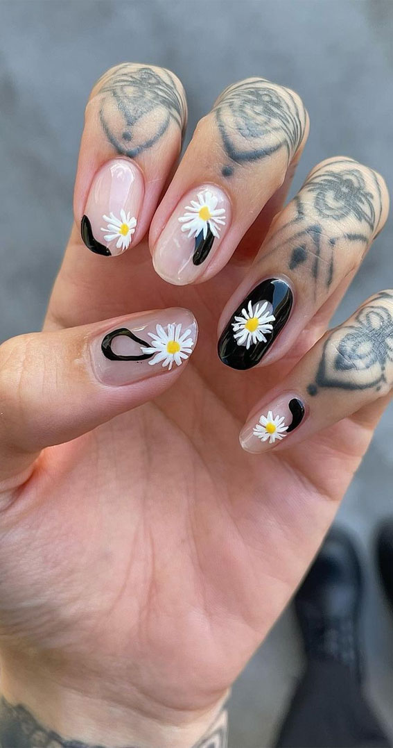 40 Trendy Flower Nail Designs That You Should Try : Daisy Black and Sheer Nails