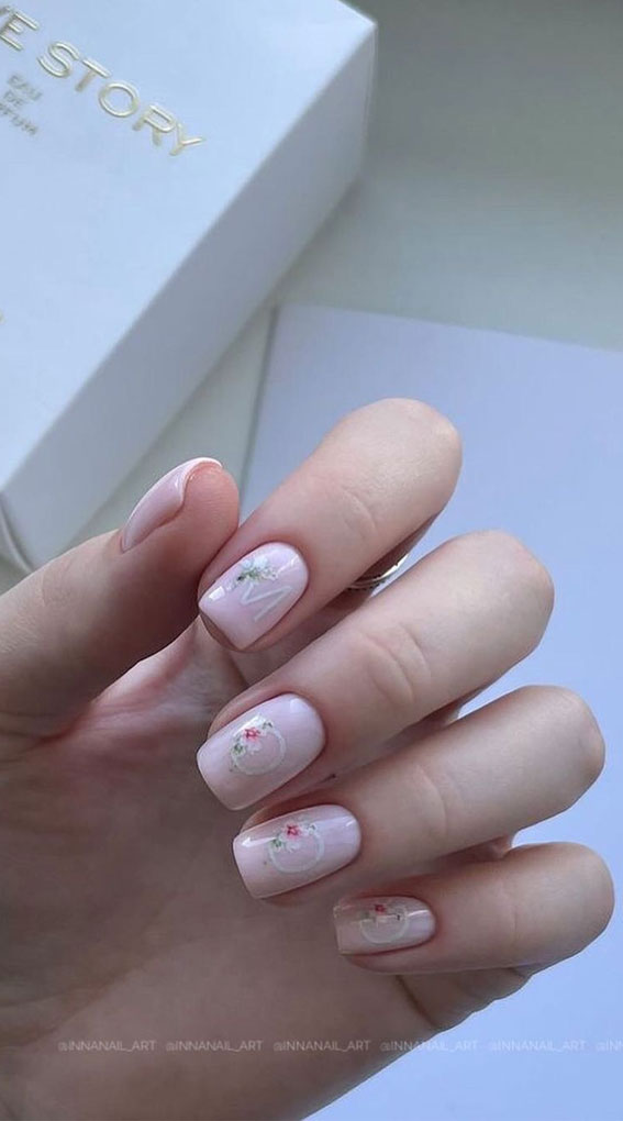 40 Trendy Flower Nail Designs That You Should Try : Mood Flower Short Nails