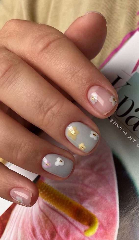 40 Trendy Flower Nail Designs That You Should Try : Flower Muted Green and Pink Short Nails