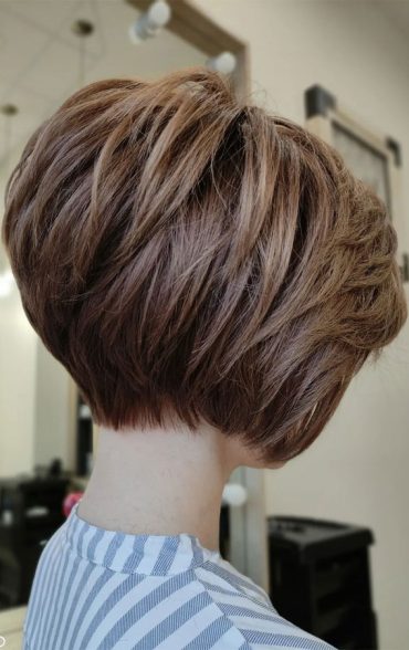 40 Trendy Haircuts For Women To Try in 2022 : Soft Bixie Cut