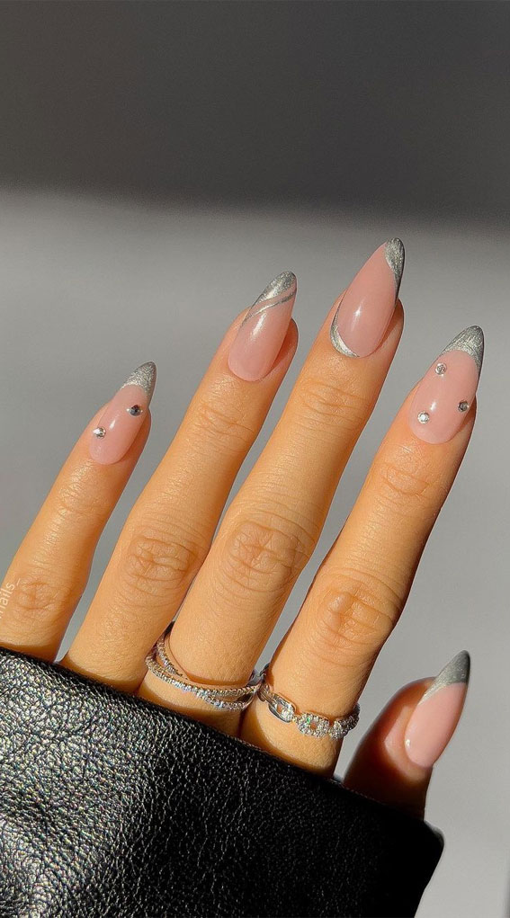 50 Eye-Catching Nail Art Designs : Chrome Metal Tips