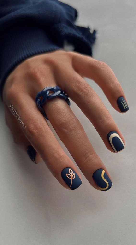 50 Eye-Catching Nail Art Designs : Blue and Gold Nail Art Design