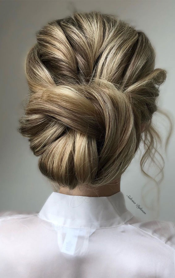 romantic updo for curly hair, updo hairstyles, wedding updo hairstyles 2022, prom updo hairstyle,  updo hairstyles for wedding, updo hairstyles braids, messy updo, updos for medium hair, bridal low bun