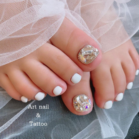 40 Eye Catching Toe Nail Art Designs