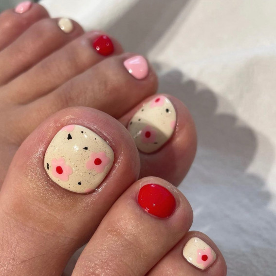 40 Eye-Catching Toe Nail Art Designs : Pink Flower Creamy Toe Nails
