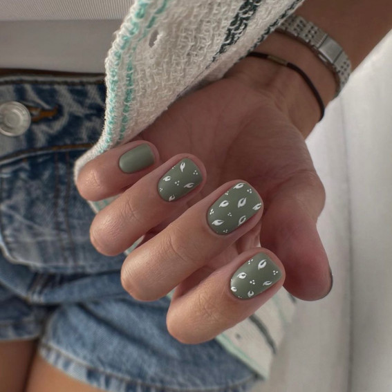 52 Cute Summer Nail Ideas : Matte Green Nails