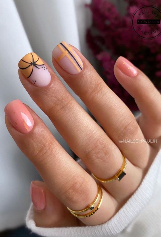 32 Prettiest Autumn 2022 Nail Trends to Try Now : Plaid + Pumpkin Nails