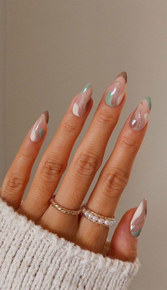 32 Prettiest Autumn 2022 Nail Trends to Try Now : Brown and Green Almond Nails