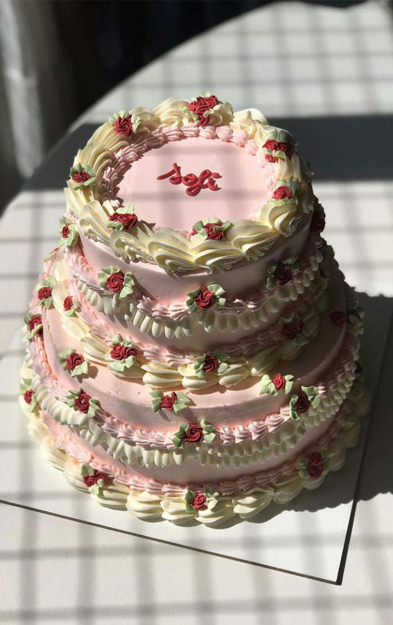 lambeth cake, buttercream lambeth cake, vintage buttercream cake, modern lambeth cake, simple lambeth cake, lambeth wedding cake, lambeth piping, lambeth cake ideas, vintage cake, vintage cake design, korean vintage cake, simple vintage cake, vintage cake design for wedding, vintage cake aesthetic