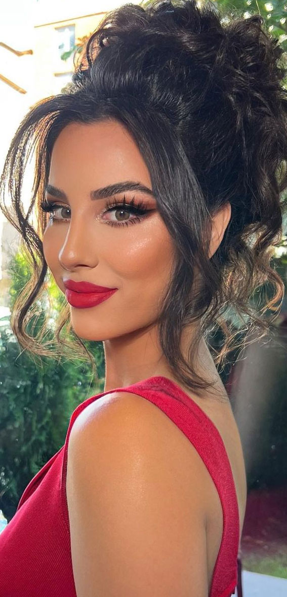 58 Stunning Makeup Ideas For Every Occasion : Glam Makeup + Updo