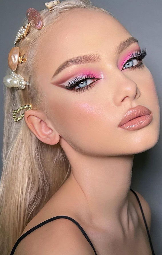 58 Stunning Makeup Ideas For Every Occasion : Brown and Pink Colour Combo