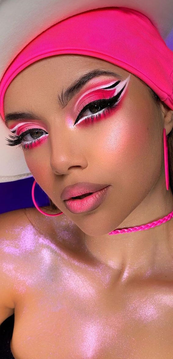 58 Stunning Makeup Ideas For Every Occasion : Black and Pink Makeup