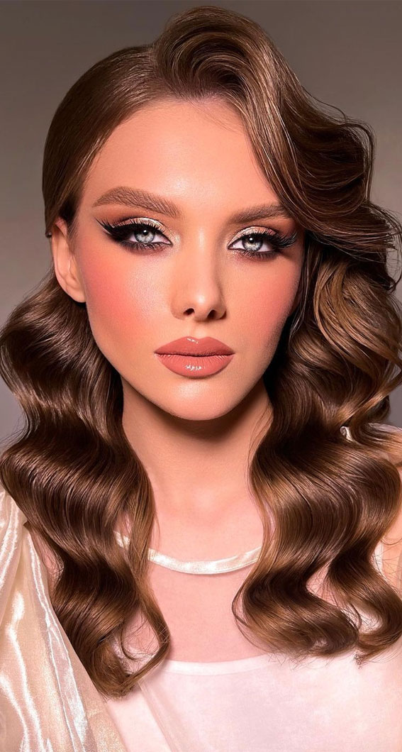58 Stunning Makeup Ideas For Every Occasion : Soft Glam Eyeshadow + Glossy Nude Lips